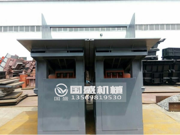 中粘煤雙臺(tái)板振動(dòng)放礦機(jī) 中粘煤雙臺(tái)板振動(dòng)放礦機(jī)