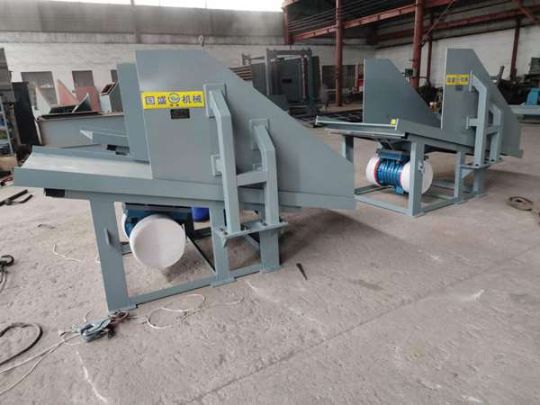 冶金溜井放礦多臺(tái)板振動(dòng)放礦機(jī) 冶金溜井放礦多臺(tái)板振動(dòng)放礦機(jī)