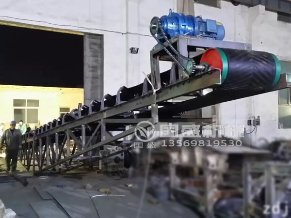 土粉末裝車(chē)皮帶輸送機(jī) 土粉末裝車(chē)皮帶輸送機(jī)